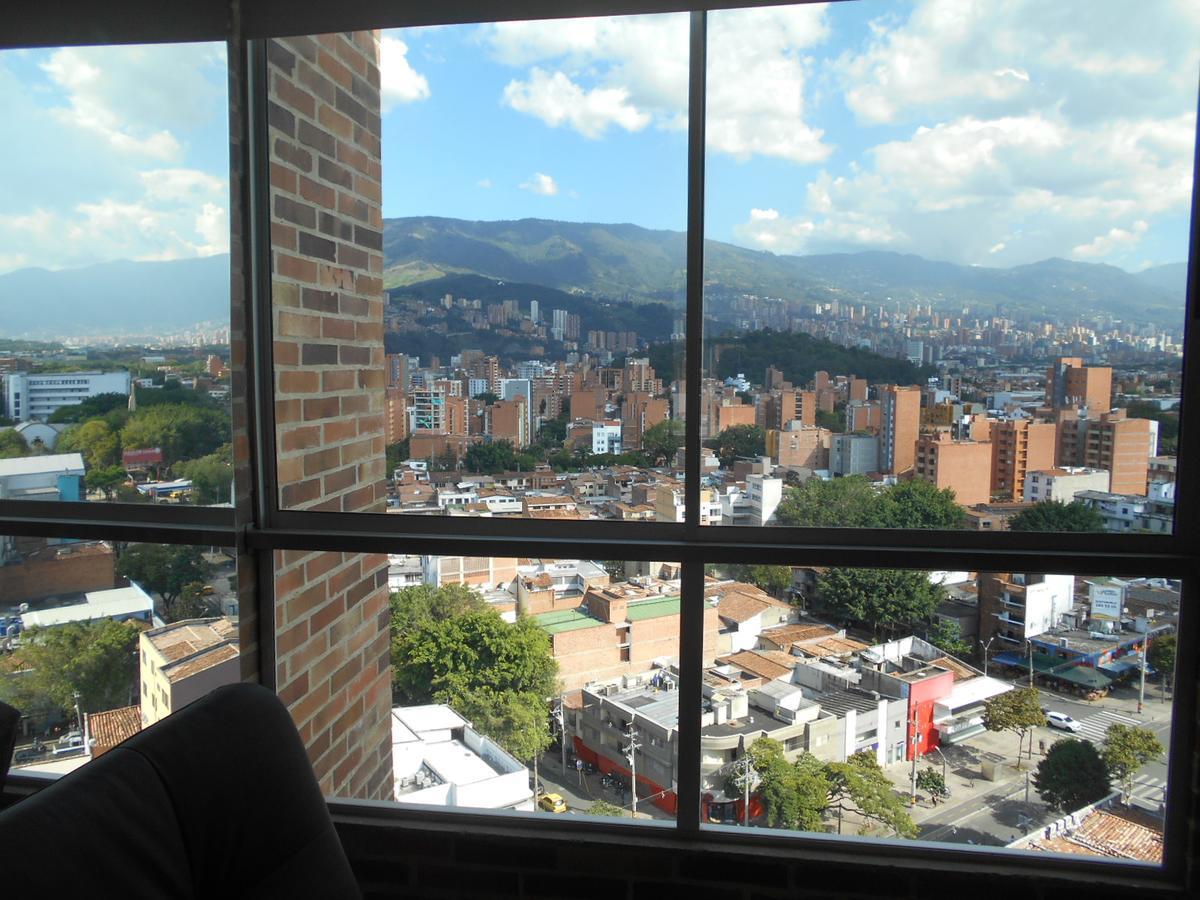 Apartasuites Av Medellin Ngoại thất bức ảnh